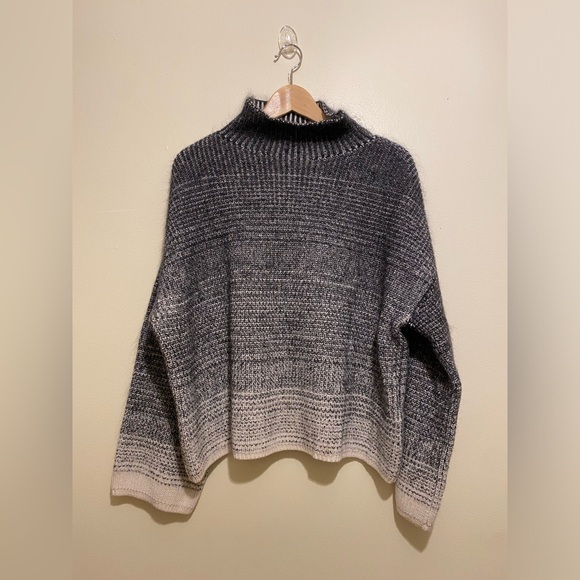 Falke Dégradé Ribbed-knit Sweater In Gray Charcoal and Cream . Size M / L - Picture 2 of 9